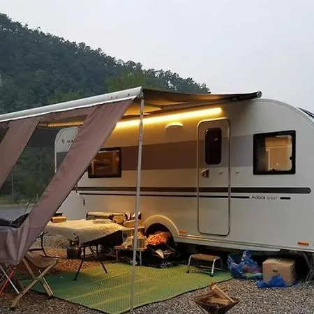 Ida Bay B&B 에드레미트